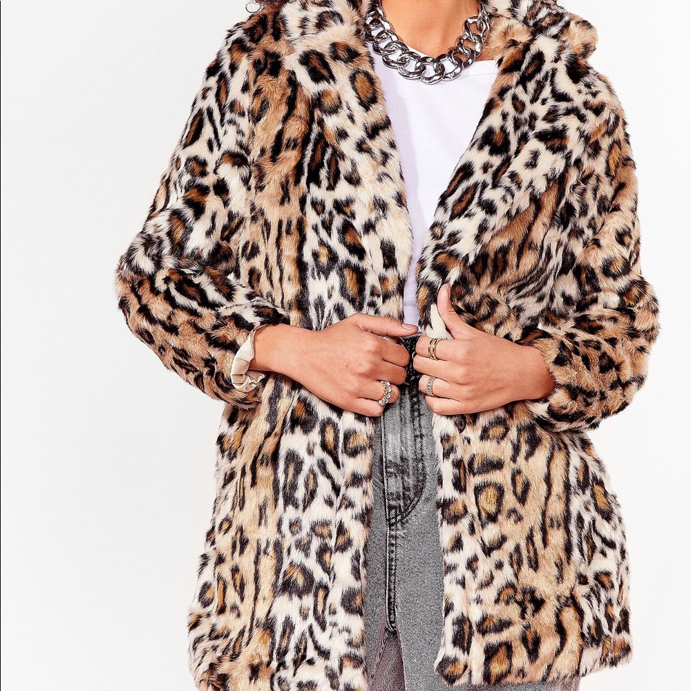 Faux fur leopard Coat